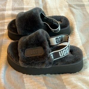 NWOT UGG gray platform slipper sandals Sz 7